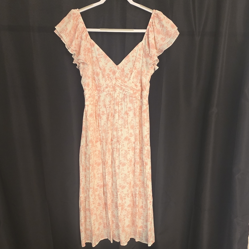 Trixxi Blush Floral Midi Dress